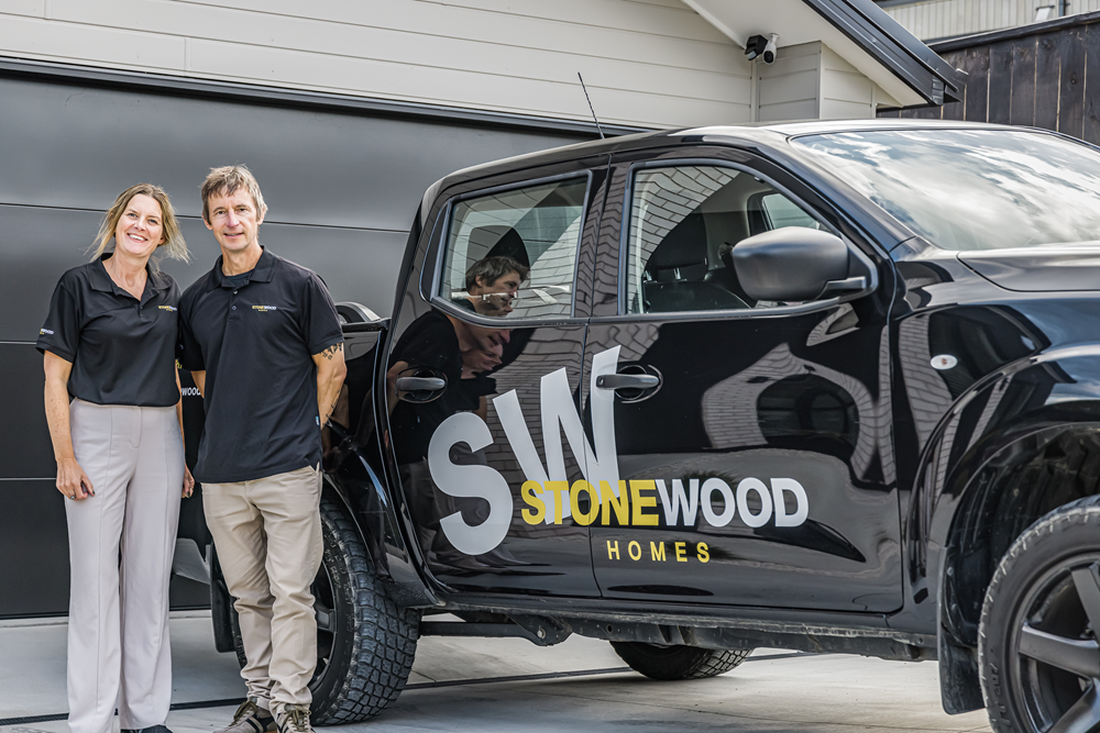 Liz Mole and John Mole - Stonewood Homes Rondey