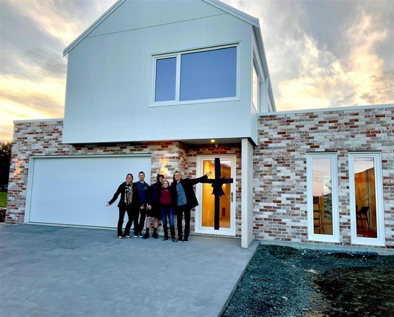 Stonewood Homes Rodney hand-over